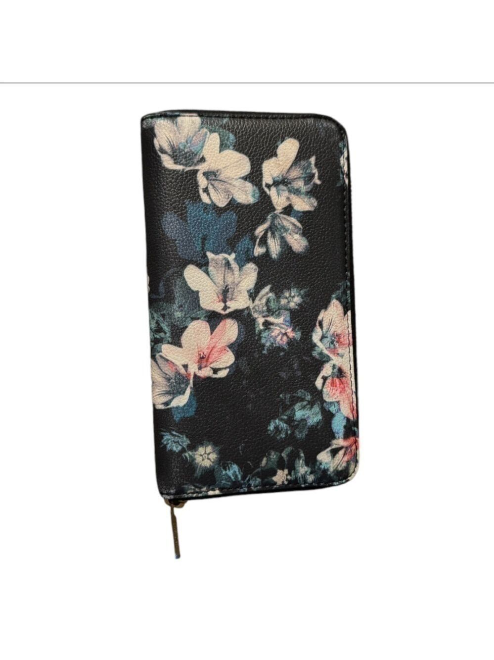 LOVE & LORE Wallet